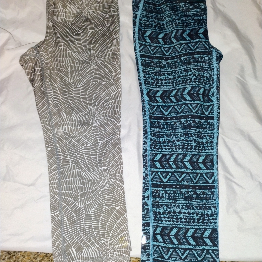 Small Soffe-dri Stylish Patterned Legging Capris - Gray and Blue